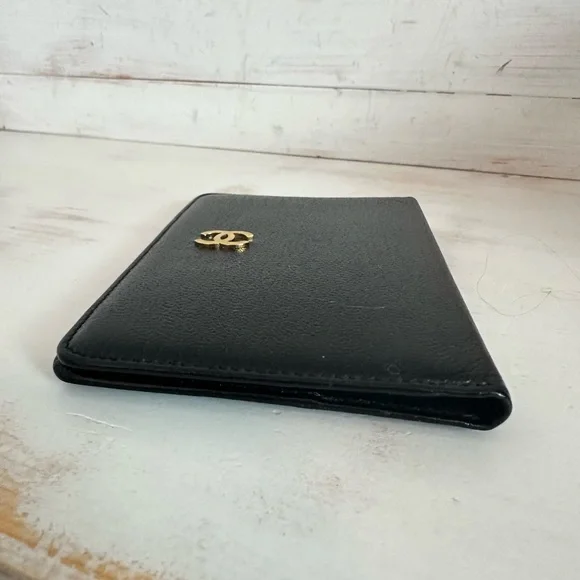 Chanel VINTAGE NEVER USED Black Caviar Leather Card Holder - Picture 5 of 9